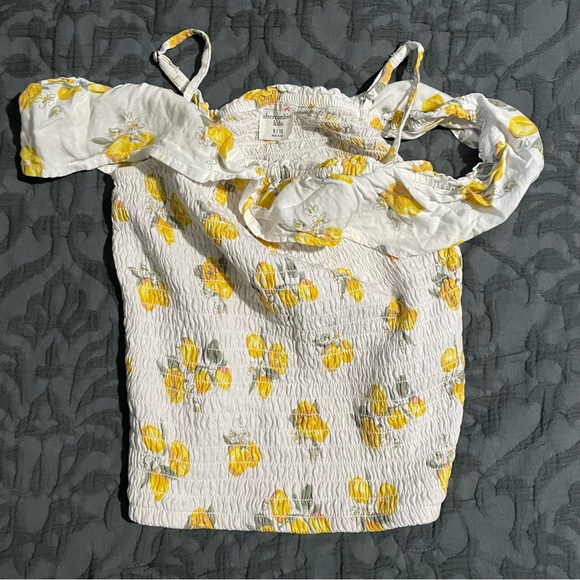 Like New Girls Abercrombie Kids Tops Lot - Picture 4 of 7